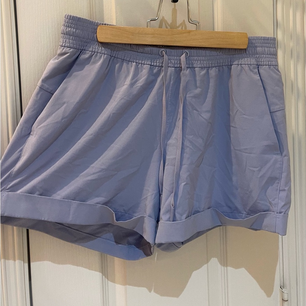 LULULEMON violet/light blue shorts